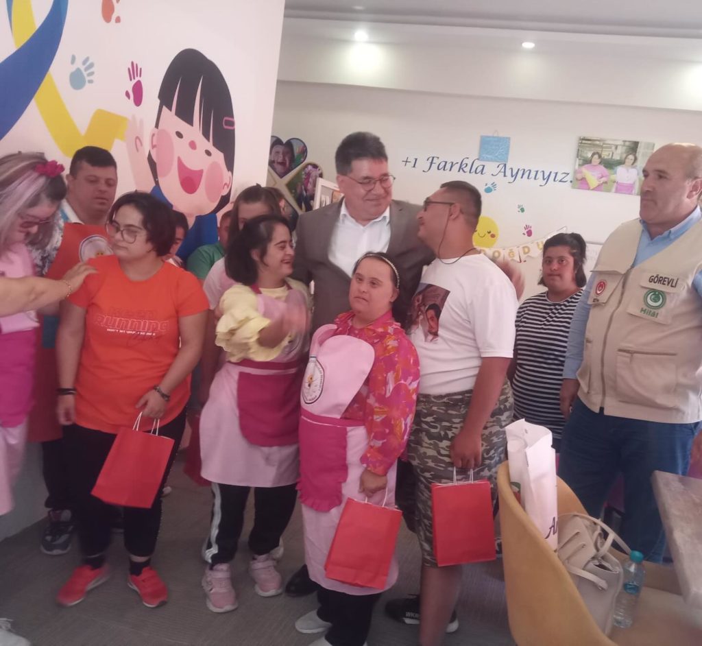 Hilal weiterhin an der Seite von Menschen mit Down-Syndrom und Autismus 24.09.2023 (3)