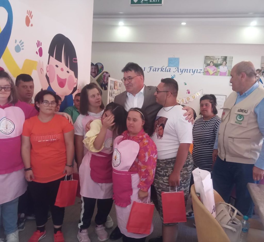 Hilal weiterhin an der Seite von Menschen mit Down-Syndrom und Autismus 24.09.2023 (4)