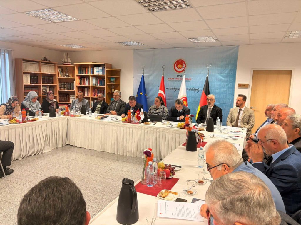 Gemeinschaft und Brüderlichkeit beim 3. GYK-Treffen der 27. Amtsperiode der ATIB (5)